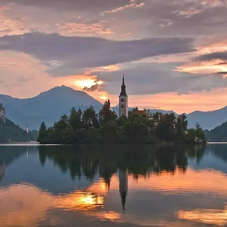 Farm Dolinar Krainer Bohinjska Bela