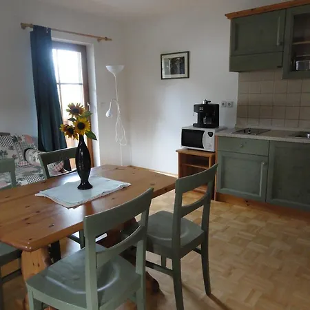 Farm Dolinar Krainer Bohinjska Bela